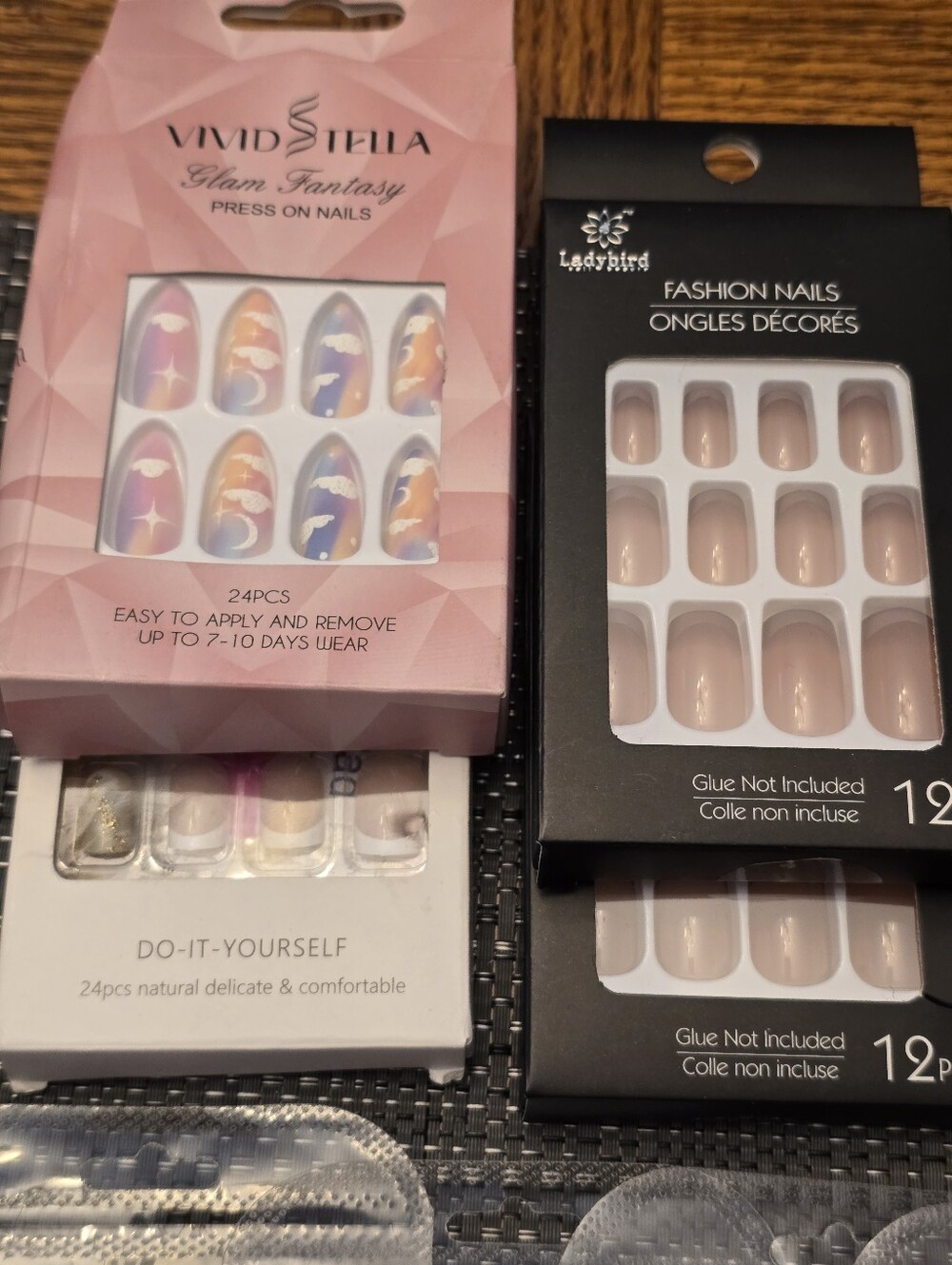Bundle Of Nails - Picture 4 of 8